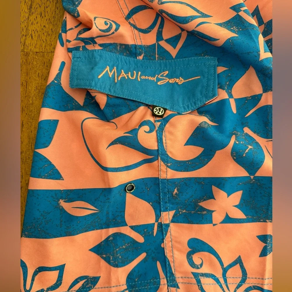 NWT Maui and Sons 4 Way Stretch Board Shorts SZ 34 Navy Banzai